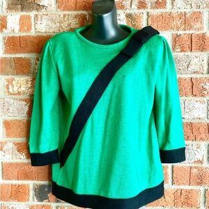 Green Sweater with Trendy Black Bow Size Small